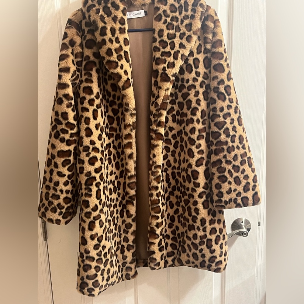 Chic Wish Leopard Faux Fur Coat.